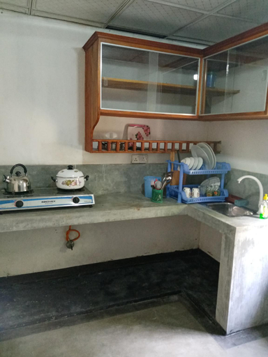 4, Weera Villa, Akmeemana