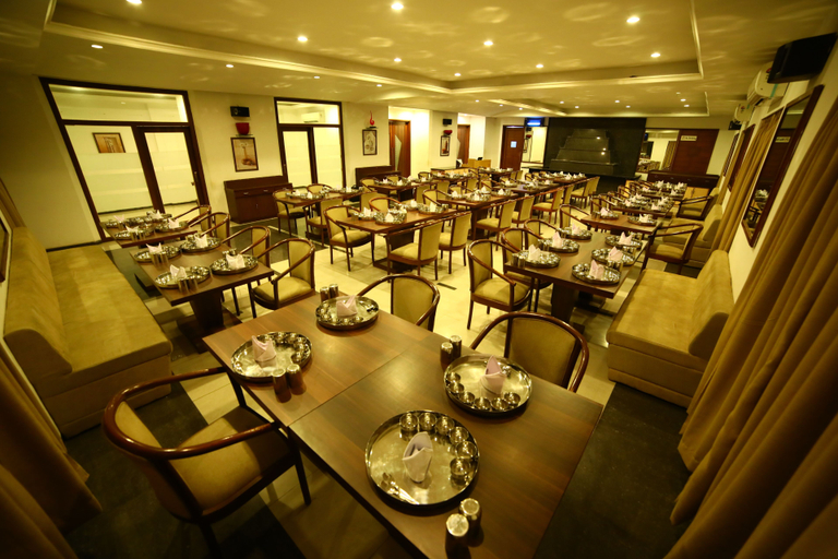 Food & Drinks 5, Renest Gandhidham, Kachchh