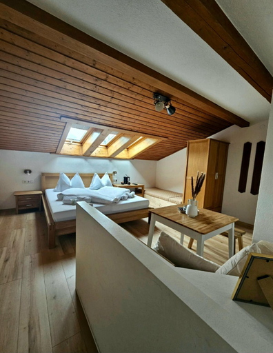 Others 5, Haus Marinus, Imst