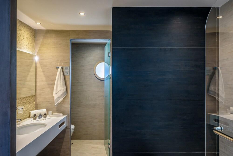 Bathroom 5, Solimar Aquamarine, Crete