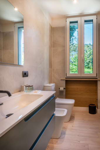 Bathroom 5, IL Corridore - Locanda Bistrò, Parma