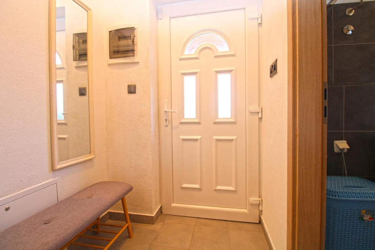 2, Spacious apartment with terrace and BBQ, Fažana