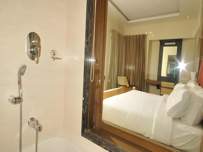 Others 4, Hotel JM Four, Pune