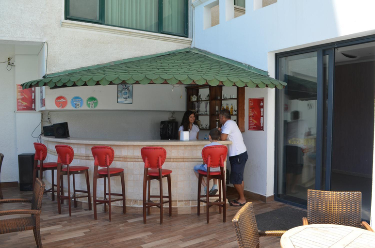 Others 2, Kalif Hotel, Ayvalık
