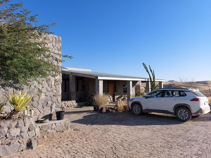 Others 3, 3 ALOES GUESTHOUSE, Daures