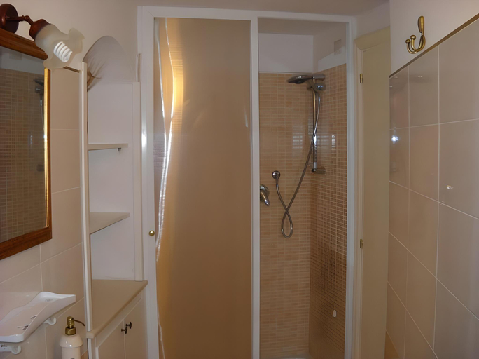 Bathroom 2, B&B Fiorentini, Matera