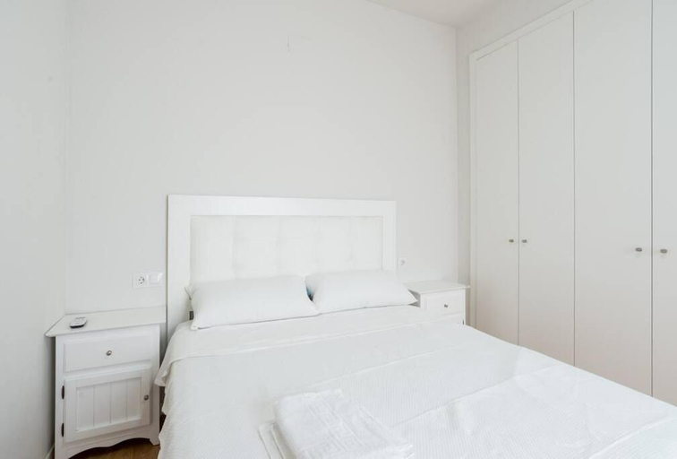 Bedroom 2, Teatro Plaza Apartments, Málaga