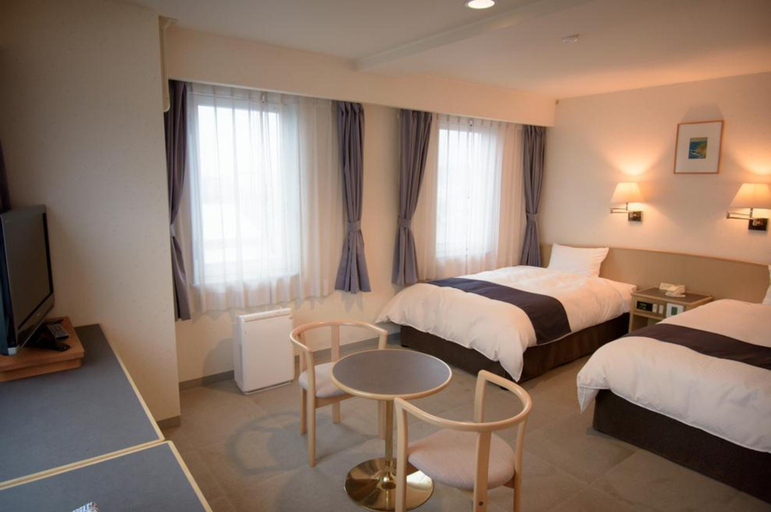 Bedroom 5, Hotel Matsuya, Sukumo