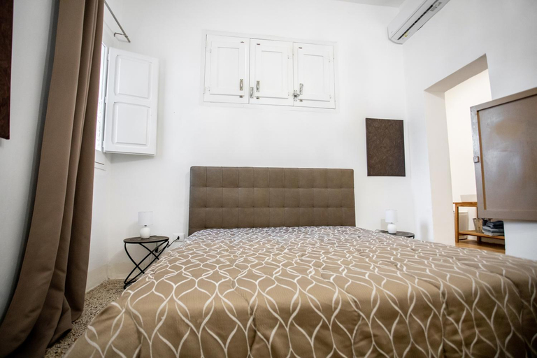 Others 3, Palazzo '800 : graniglie, Lecce