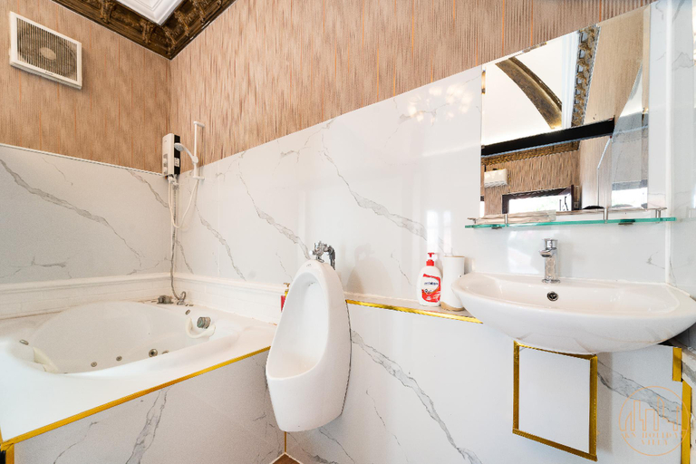 Bathroom, KN2 Holiday Villa. With private pool, District 2