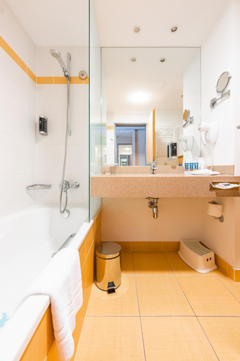 Bathroom 5, Aquapalace Hotel Prague, Praha 11