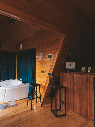 Bedroom 2, Vista Cottage, Kazbegi