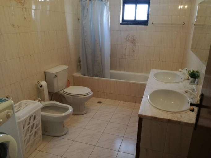 Bathroom 2, Vivenda Bemposta, Portimão