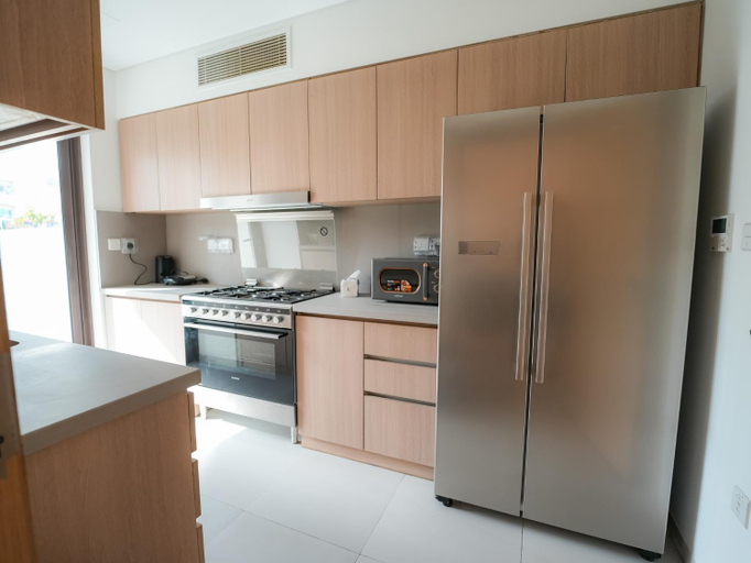 2, Luxury 2 bedroom villa pool beach gym access, Fujairah