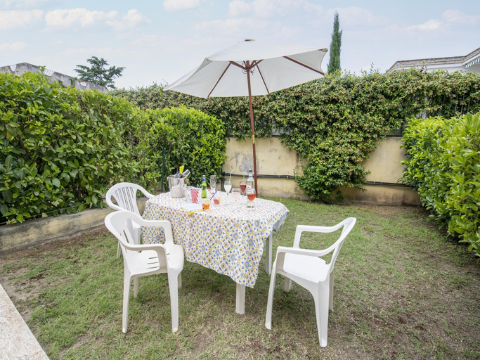 Others 5, Beachside Villa in Paestum, Salerno