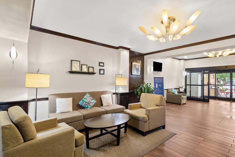 Public Area 2, Sleep Inn & Suites Bush Intercontinental - IAH East, Houston