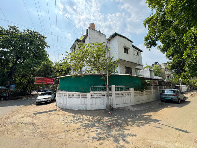 Others 4, Rampriya Service Apartment, Nagpur