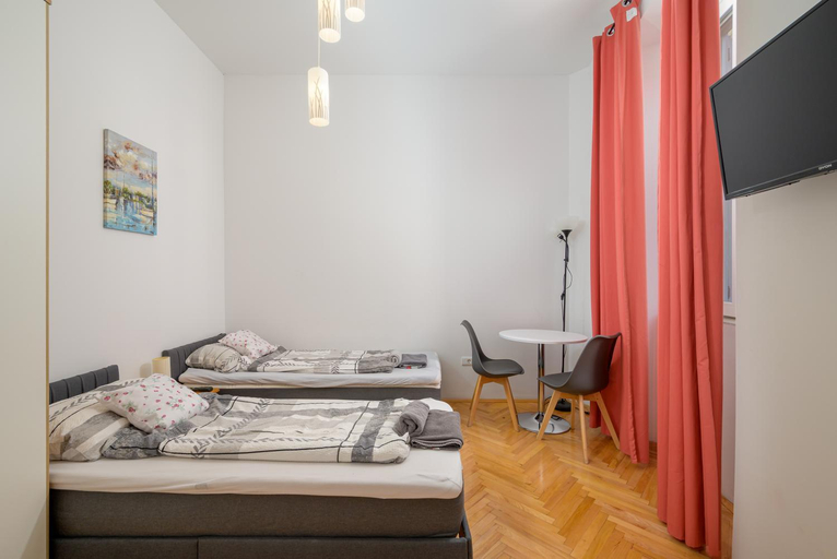 Others 4, Studio Apartments Tiho & Nena, Pula