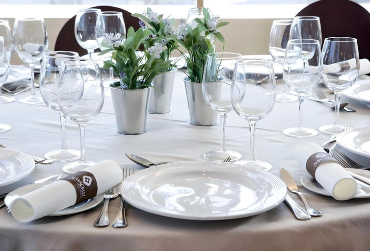 Food & Drinks 5, Almacruz Hotel y Centro de Convenciones (Ex Galerias), Santiago