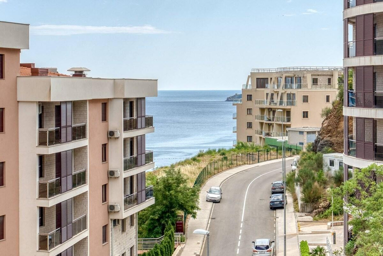 View 3, Becici Studio Apartment