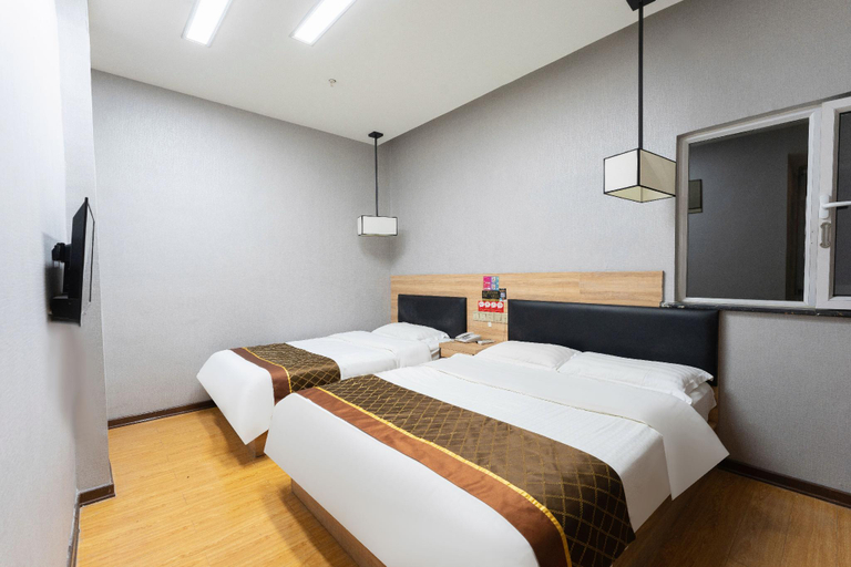 Bedroom 2, Thank Inn Hotel Hebei Chengde Shuanglian District Central Street, Chengde