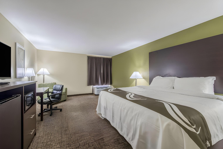 Bedroom 3, Quality Inn & Suites, Delaware