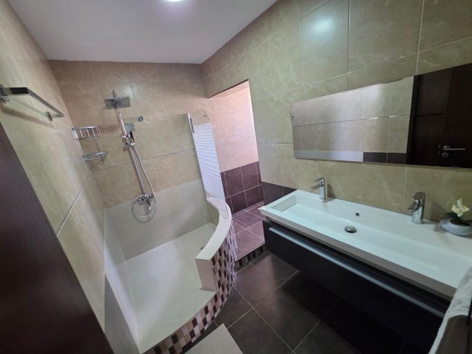 Others 4, Town centre suites, Larnaca