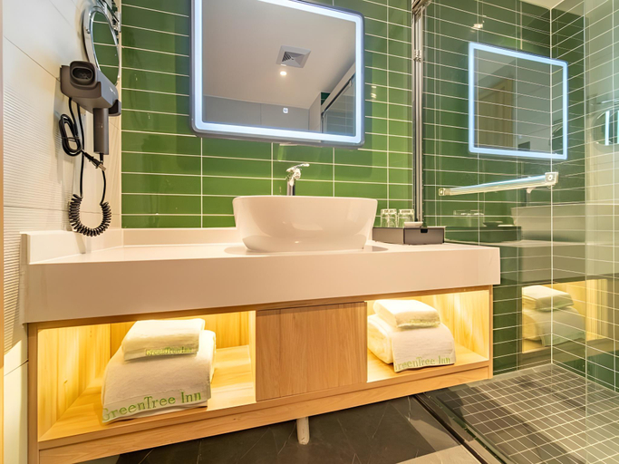 Bathroom 3, GreenTree Inn Express Deyang Changjiang Dong Road, Deyang