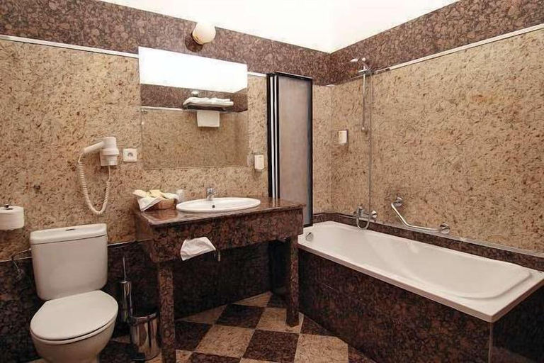Bathroom 3, Golf Resort Hotel Konopiste, Benešov