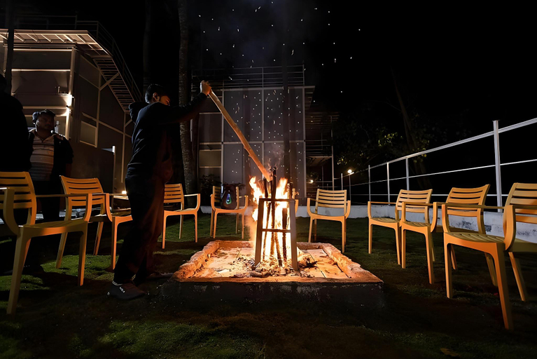 Food & Drinks, Sarvakaya Timber Trails, Salem