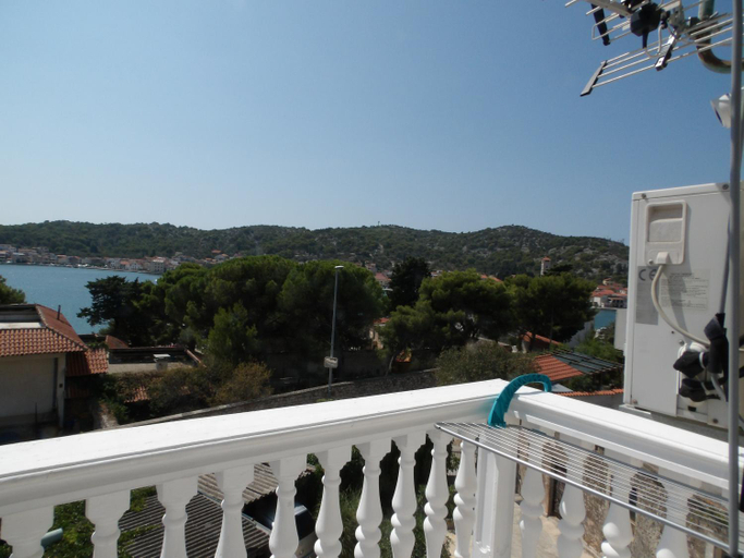 Others 4, Judith Apartment, Tisno
