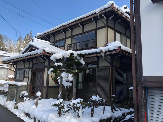 Exterior & Views, Guesthouse Takayama Hanzansha, Takayama