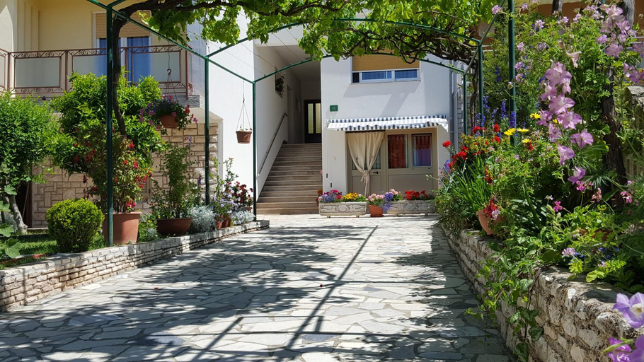 Others 5, Apartments Paradiso, Pula