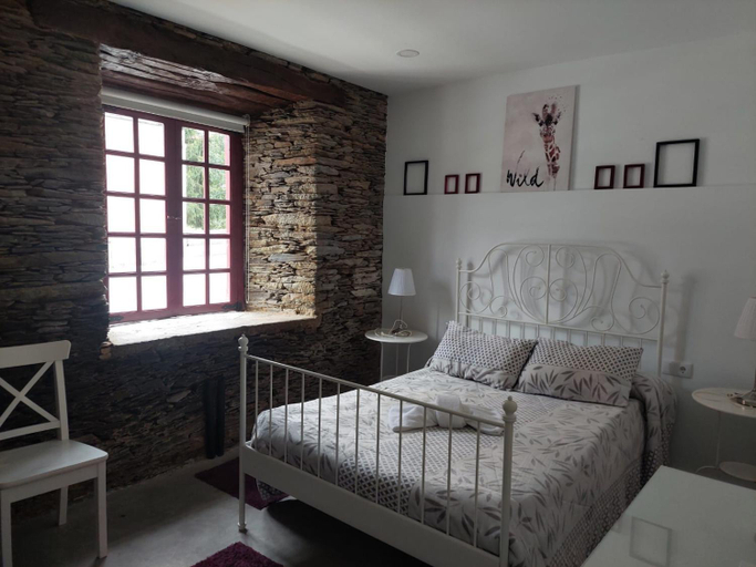 Bedroom 3, ALBERGUE CASTELOS, Lugo