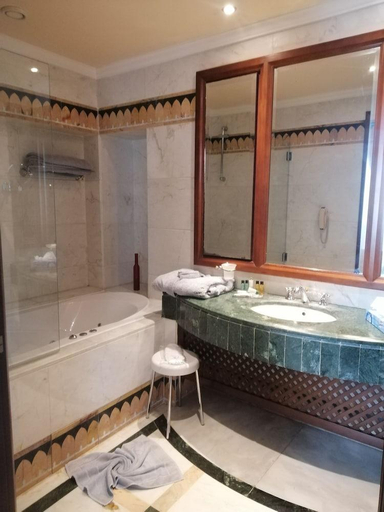Bathroom 5, Les Oliviers Palace Hotel, Sfax Ouest
