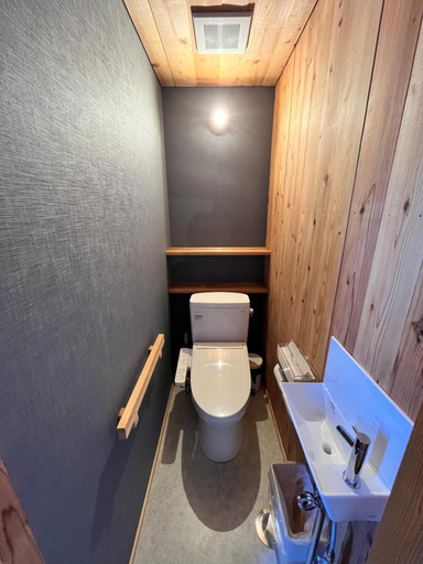 Bathroom 2, Cider Barn &more, Iida