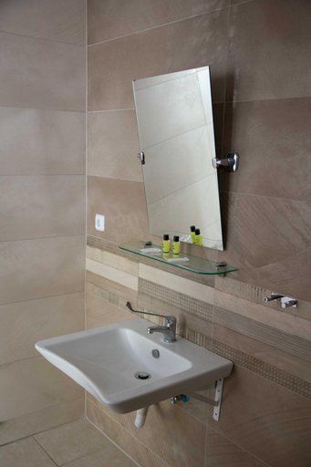 Bathroom 5, MELISSA GOLD COAST, Central Macedonia