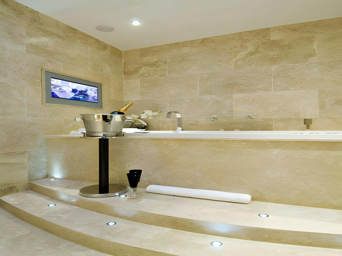 Bathroom 3, Lancaster Gate Hyde Park Apartments, London
