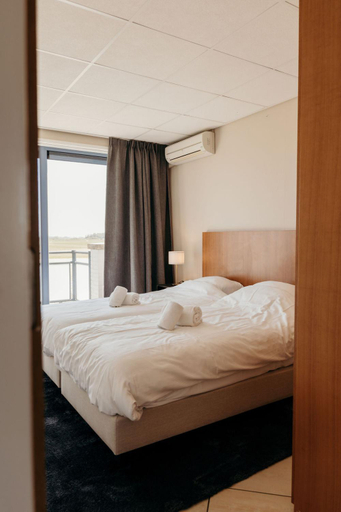 Bedroom 2, De Vlijt Royal Class 2-person suite, Texel