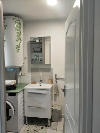 Bathroom 2, Trésor de Beaurains, Pas-de-Calais