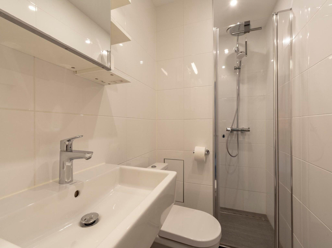 Bathroom, Apartment in Callantsoog near the Beach, Zijpe
