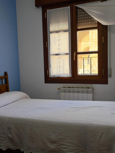 Bedroom 2, Hostal las Cantigas, Palencia