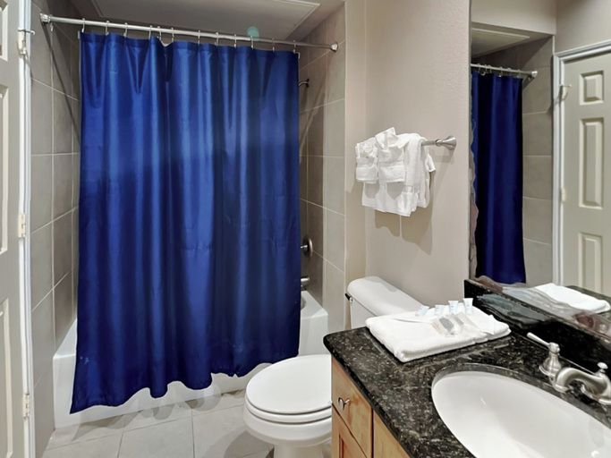 Bathroom 2, Poolside Pleasure by Ryson Vacation Rentals, Galveston