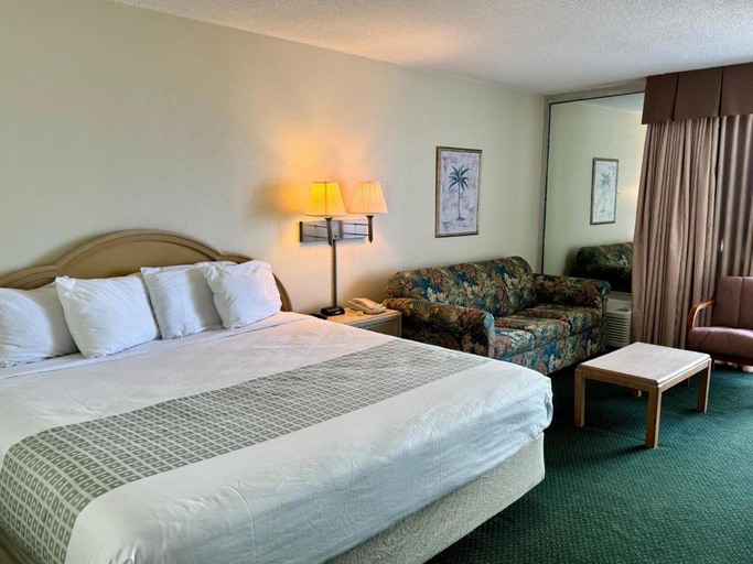 Bedroom 2, Boardwalk Beach Resort | Oceanfront with Balcony, Horry