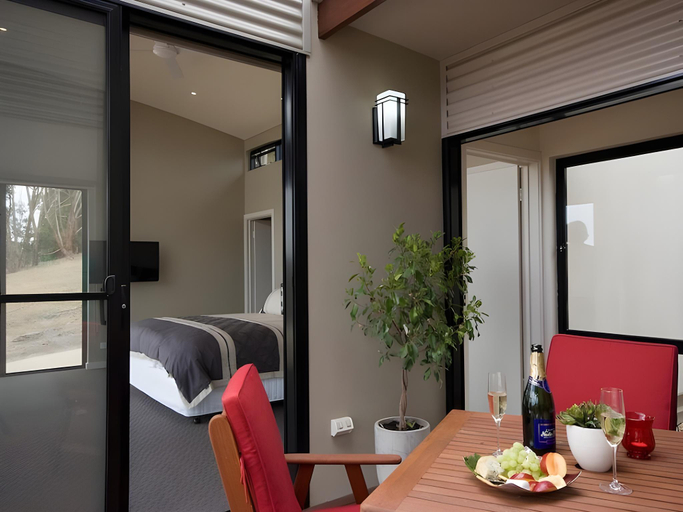 Others 5, The McLaren Eye Holiday House, Adelaide