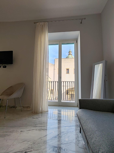 Others 5, Lily Apartments, Palermo