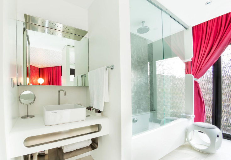 Bathroom 5, Barcelo Raval Hotel, Barcelona