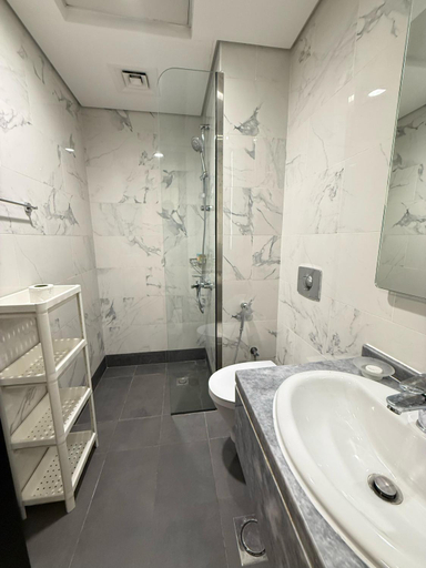 Bathroom 4, StoneTree - Cozy and Modern 1 BR, Dubai