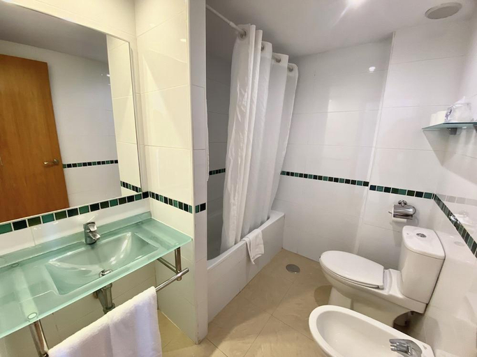 Bathroom 5, MS Apartamentos Puerto Marina, Málaga