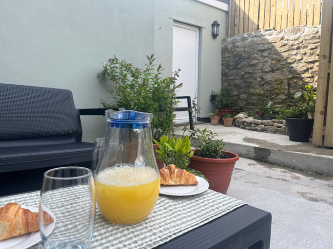 Food & Drinks 4, Tredenwith House, Cornwall
